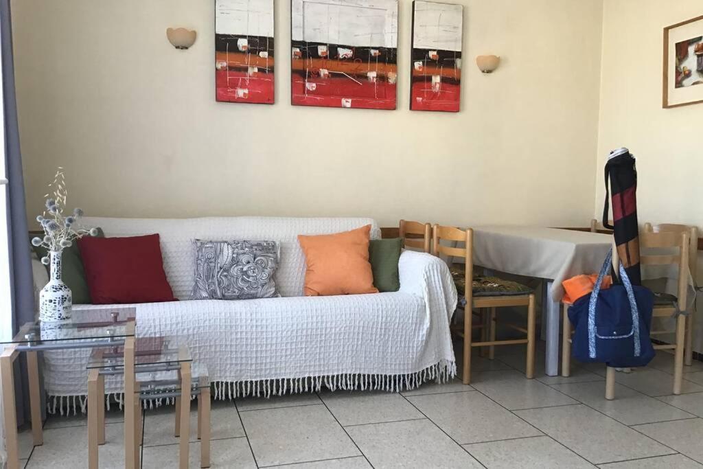 Appartement Des vacances de rêve à Fréjus Extérieur photo